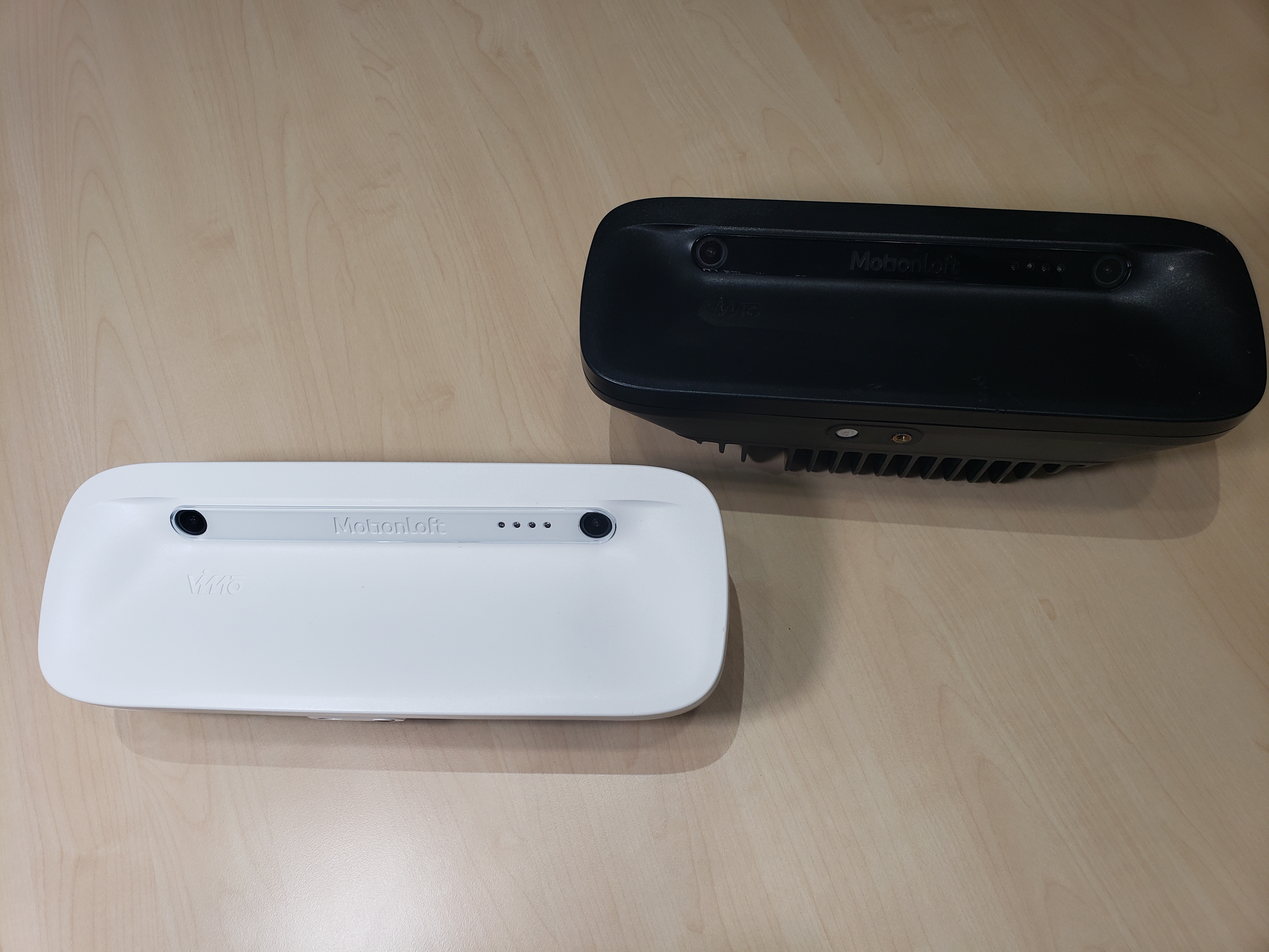 2つのセンサーを備えたViMO。Motionloftが独自に製造しており、屋外の悪環境にも耐える設計となっている。