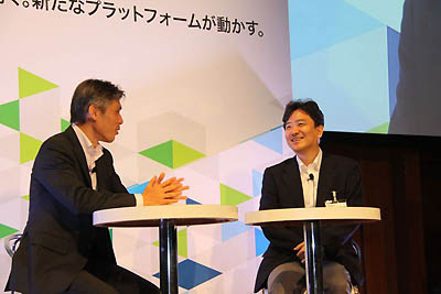 つづく2社のプレゼンはトークセッション形式で進行(左:三戸氏、右:東京海上日動システムズ エグゼクティブオフィサー 営業戦略推進本部長 土屋寿明氏)
