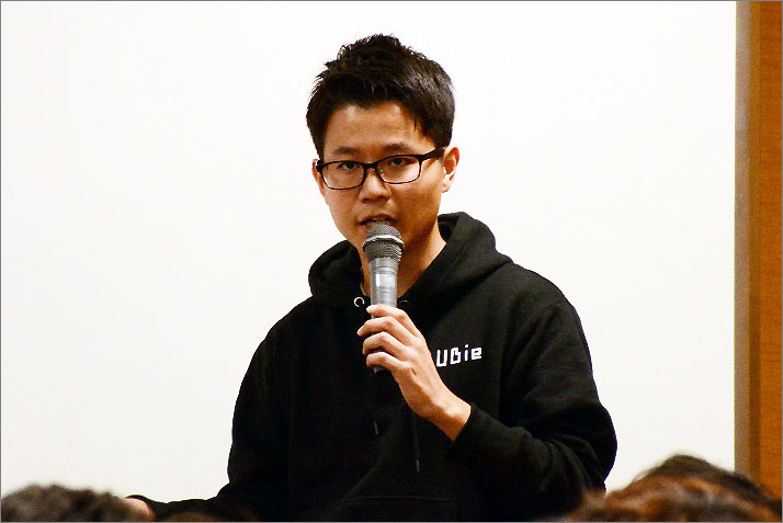 Kotlinの実践ノウハウについて話す長澤さん