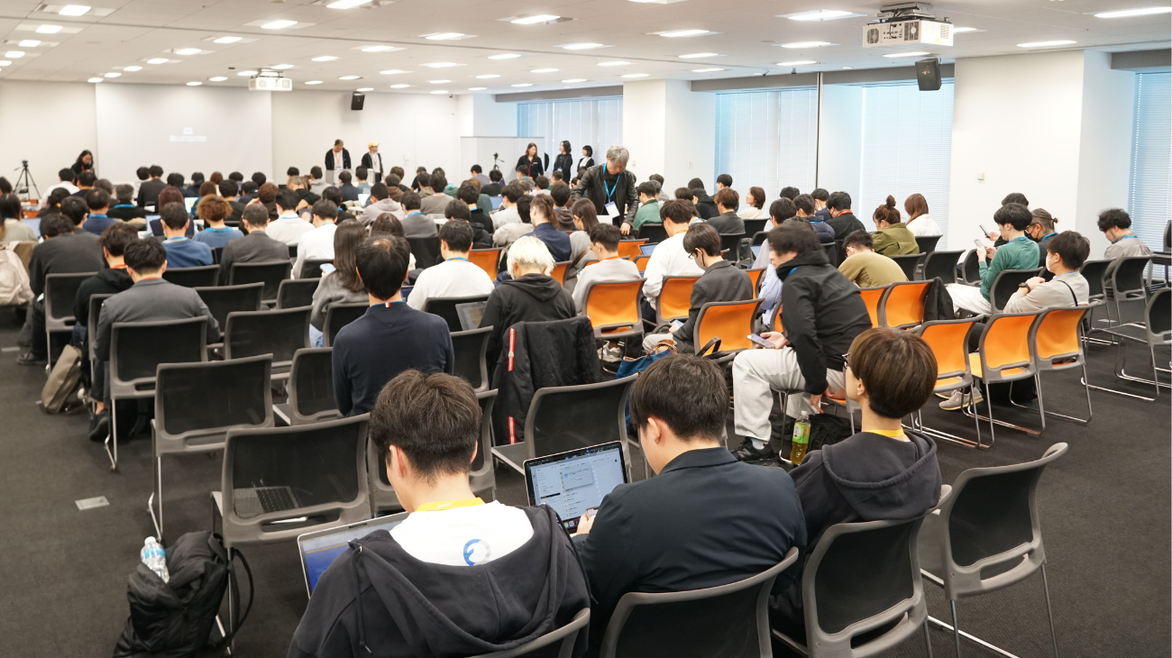 満員となった会場の様子