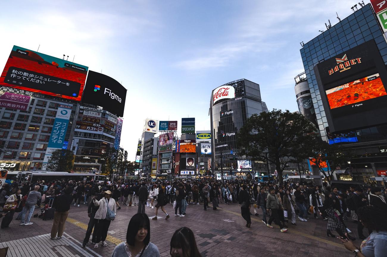 渋谷スクランブル交差点の大型ビジョンで放映されたFigmaのブランド広告