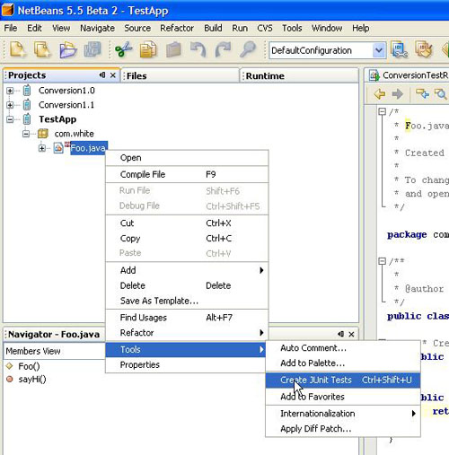 図7　JMUnitのテストケースクラスを生成する： NetBeans Mobility Pack 5.5には、モバイルアプリケーションクラスのためのJMUnit CLDC 1.0のテストケースクラスを作成する単純なメニューオプションがある