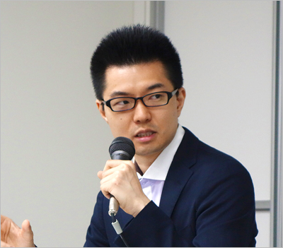 ミック氏