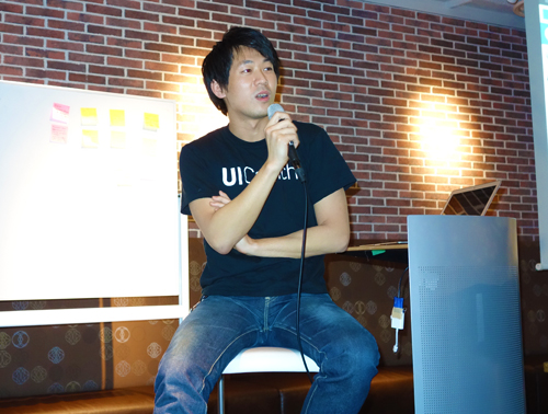 パネルディスカッションでは会場に向けてモデレータ（坪田氏）からの問いかけも